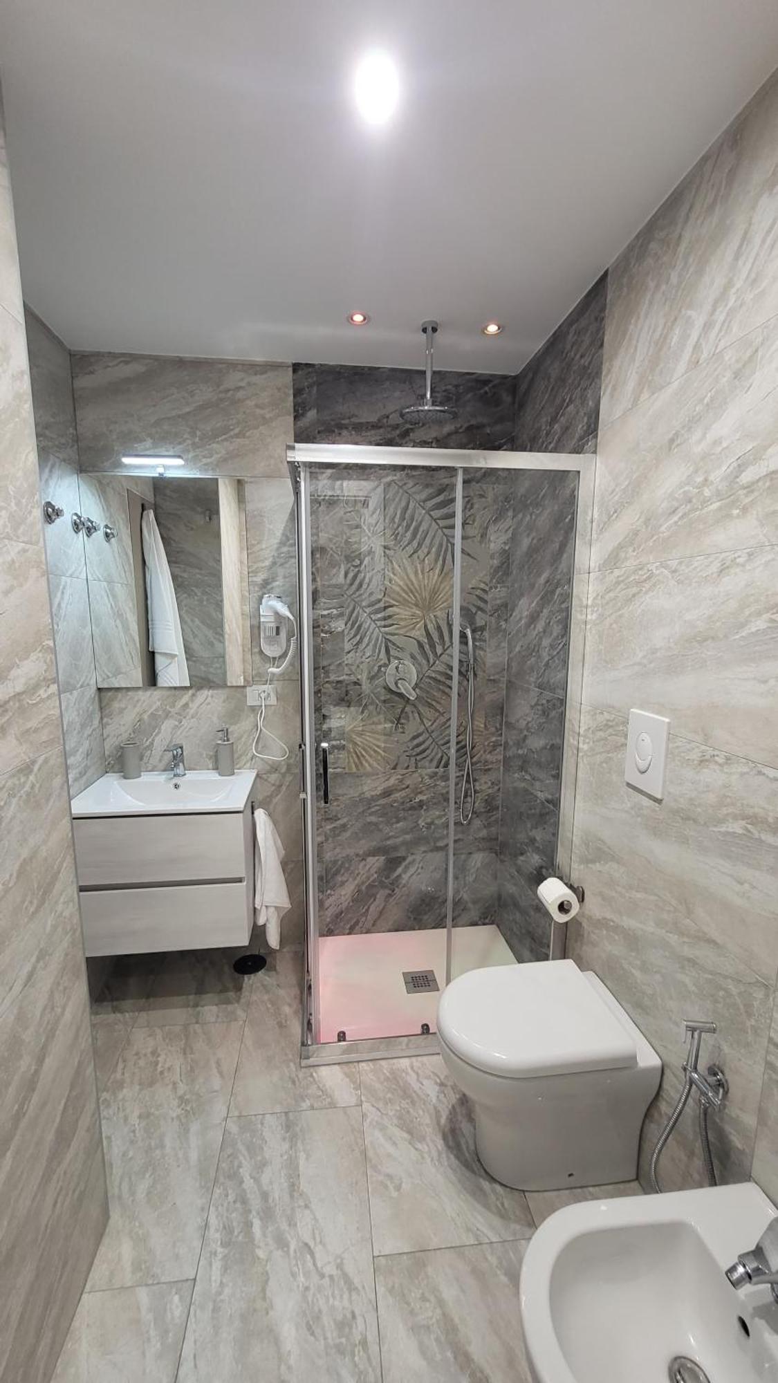 Il Biscottino Rooms نابولي المظهر الخارجي الصورة